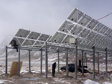 抗寒耐候，筑牢高原光伏“鋼鐵脊梁”